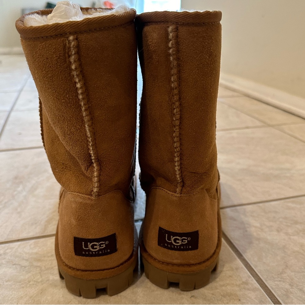 Medium Height Uggs - image 1